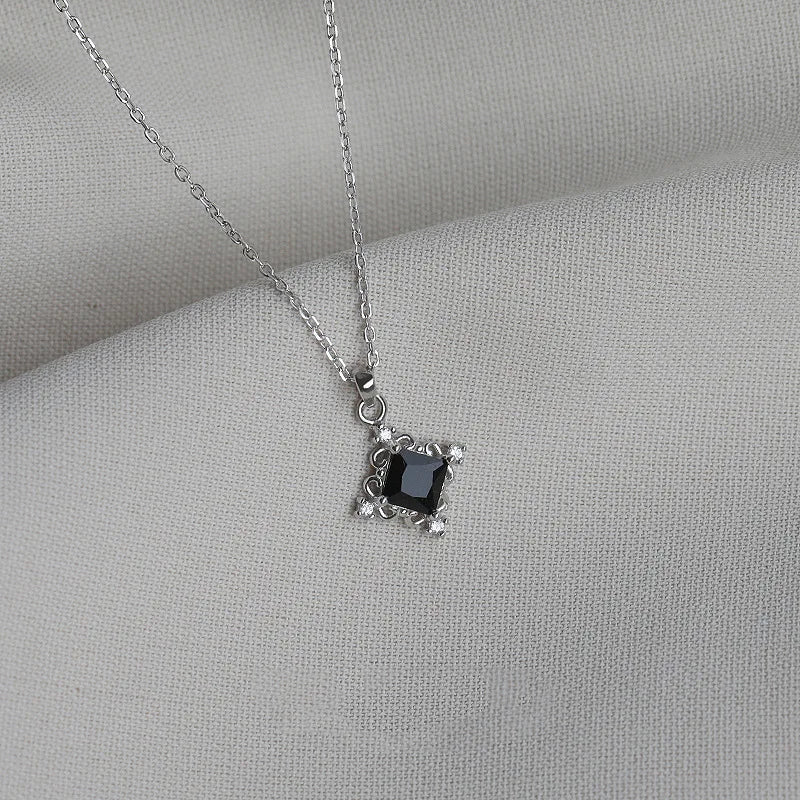 Eclipse Noir Necklace